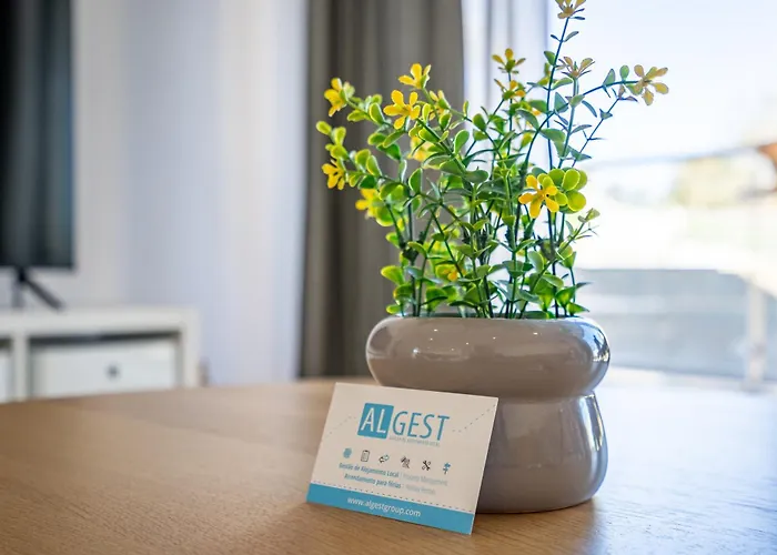 Апартаменты Sun & Pool Da Rocha Портиман