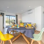 Sun & Pool Da Rocha Apartment *