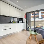 Sun & Pool Da Rocha Apartment